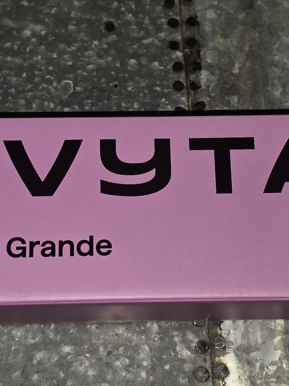 Wavytalk Pink Hot Air Styling Brush with Ion Technology - Picture 2 of 11